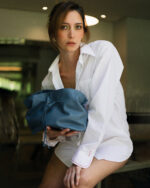 the essential pouch teale blue – Image 3